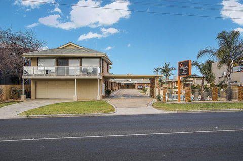 Hybiscus Waterfront Apartments - Surfers Paradise Gold Coast 32