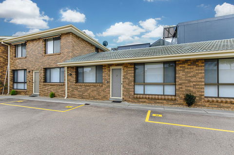 Hybiscus Waterfront Apartments - Surfers Paradise Gold Coast 15