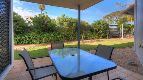 Dolphin Waters - Surfers Paradise Gold Coast 11