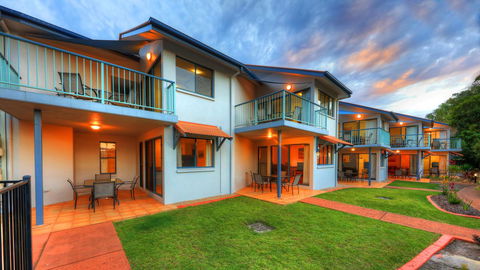 Dolphin Waters - Surfers Paradise Gold Coast 16