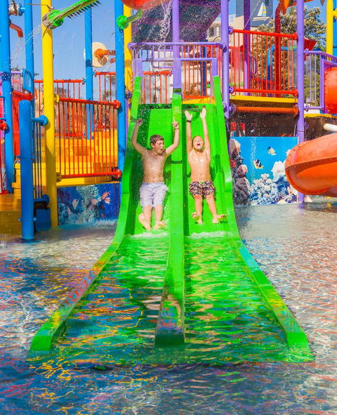 Oaks Sunshine Coast Oasis Resort - Surfers Paradise Gold Coast 10