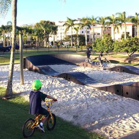 Oaks Sunshine Coast Oasis Resort - Surfers Paradise Gold Coast 2