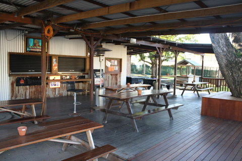 Nomads Airlie Beach - Surfers Paradise Gold Coast 2