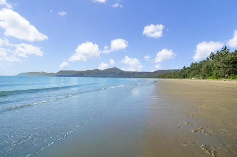By The Sea Port Douglas - Surfers Paradise Gold Coast 27