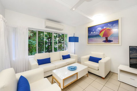 By The Sea Port Douglas - Surfers Paradise Gold Coast 0