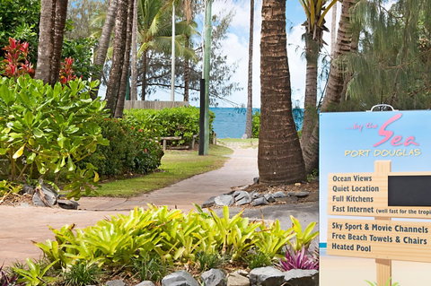 By The Sea Port Douglas - Surfers Paradise Gold Coast 26