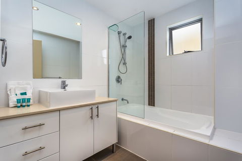 Redvue Holiday Apartments - Surfers Paradise Gold Coast 12