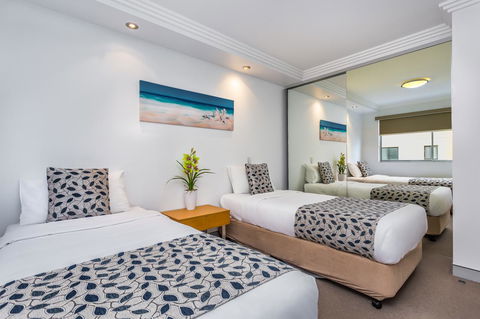 Redvue Holiday Apartments - Surfers Paradise Gold Coast 8