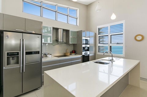 Redvue Holiday Apartments - Surfers Paradise Gold Coast 19