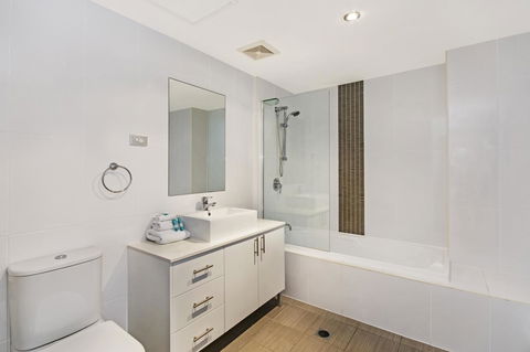 Redvue Holiday Apartments - Surfers Paradise Gold Coast 11