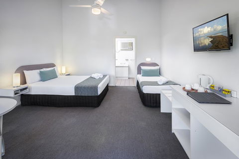 The Beach Motel Hervey Bay - Surfers Paradise Gold Coast 12