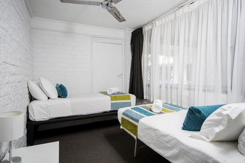 The Beach Motel Hervey Bay - Surfers Paradise Gold Coast 30