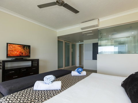 Beach Lodges - Surfers Paradise Gold Coast 9
