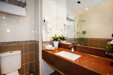 Madison Plaza Townsville - Surfers Paradise Gold Coast 12