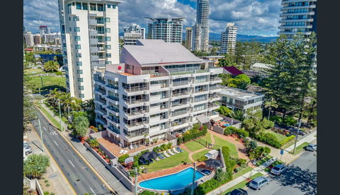 Surfers Chalet - Surfers Paradise Gold Coast 30