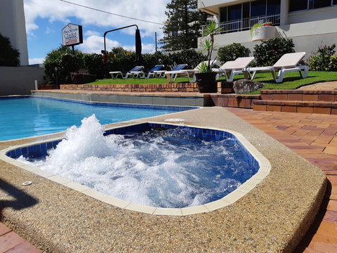 Surfers Chalet - Surfers Paradise Gold Coast 2
