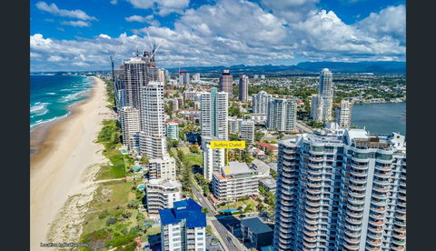 Surfers Chalet - Surfers Paradise Gold Coast 12