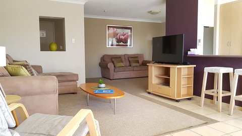 Surfers Chalet - Surfers Paradise Gold Coast 18
