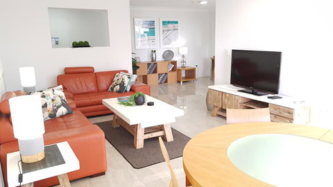 Surfers Chalet - Surfers Paradise Gold Coast 16
