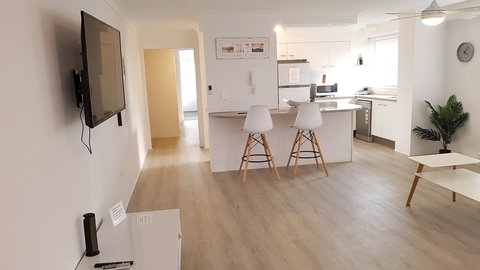 Surfers Chalet - Surfers Paradise Gold Coast 10