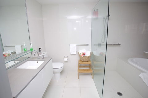 Circle Luxury Holidays - Surfers Paradise Gold Coast 6