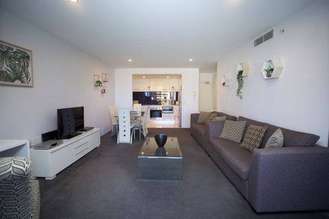Circle Luxury Holidays - Surfers Paradise Gold Coast 2