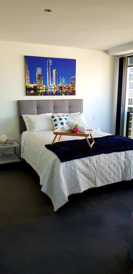 Circle Luxury Holidays - Surfers Paradise Gold Coast 16