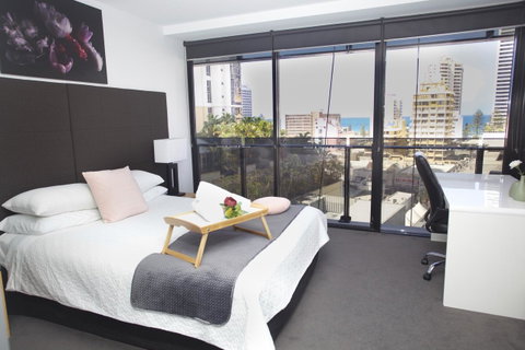 Circle Luxury Holidays - Surfers Paradise Gold Coast 9