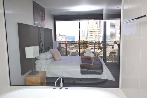 Circle Luxury Holidays - Surfers Paradise Gold Coast 5