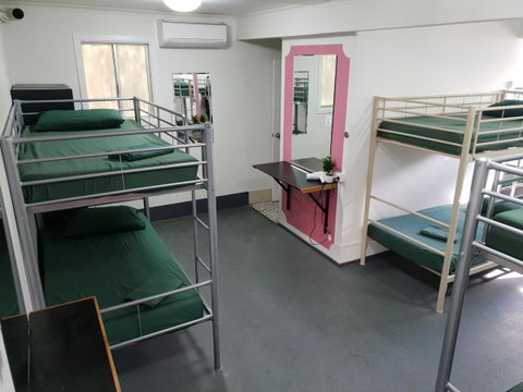 Backpackers In Paradise 18-35 Hostel - Surfers Paradise Gold Coast 10