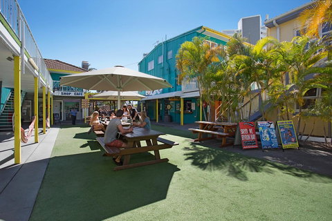 Backpackers In Paradise 18-35 Hostel - Surfers Paradise Gold Coast 15