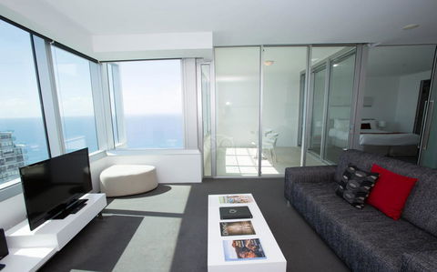Q1 Resort & Spa - Official - Surfers Paradise Gold Coast 10