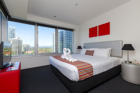 Q1 Resort & Spa - Official - Surfers Paradise Gold Coast 9