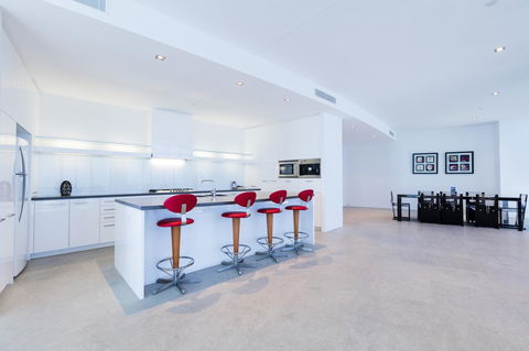 Q1 Resort & Spa - Official - Surfers Paradise Gold Coast 24