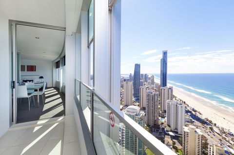 Q1 Resort & Spa - Official - Surfers Paradise Gold Coast 5