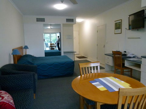 Madison Ocean Breeze Apartments - Surfers Paradise Gold Coast 27