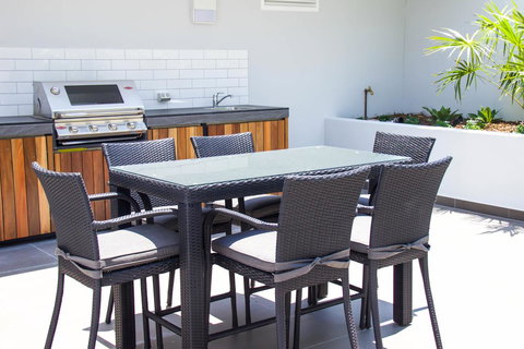 Synergy Broadbeach - Official - Surfers Paradise Gold Coast 15