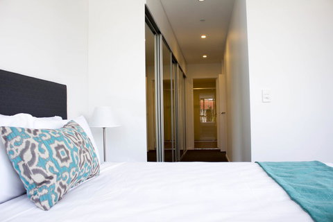 Synergy Broadbeach - Official - Surfers Paradise Gold Coast 16