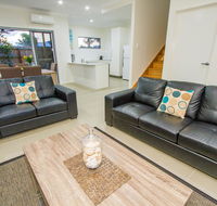 Agnes Sails - Surfers Paradise Gold Coast