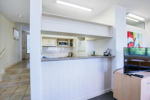 Tiki Hotel Apartments Surfers Paradise - Surfers Paradise Gold Coast 9