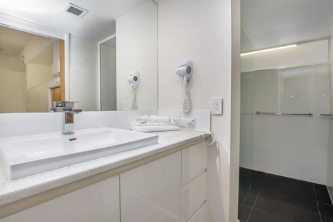 Tiki Hotel Apartments Surfers Paradise - Surfers Paradise Gold Coast 5