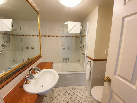 Broadbeach Holiday Apartments - Surfers Paradise Gold Coast 12