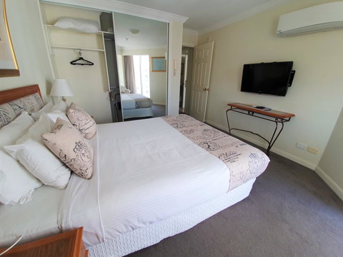 Broadbeach Holiday Apartments - Surfers Paradise Gold Coast 13