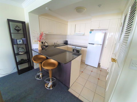 Broadbeach Holiday Apartments - Surfers Paradise Gold Coast 29