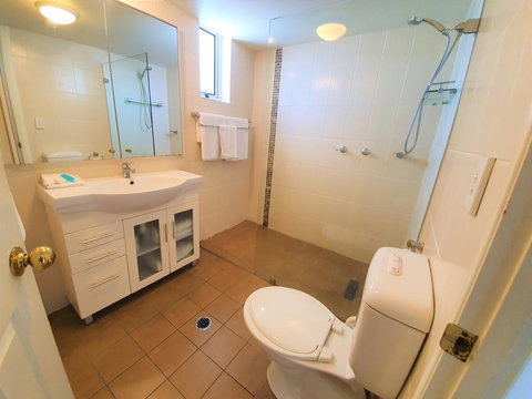 Broadbeach Holiday Apartments - Surfers Paradise Gold Coast 21