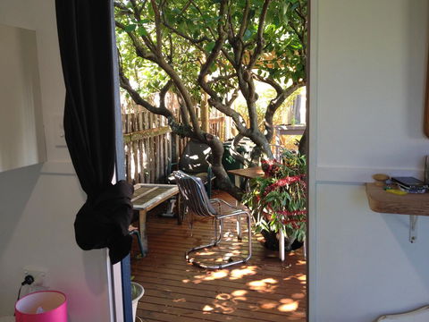 XYL Pets Friendly Seaside Boutique Guesthouse - Surfers Paradise Gold Coast 32