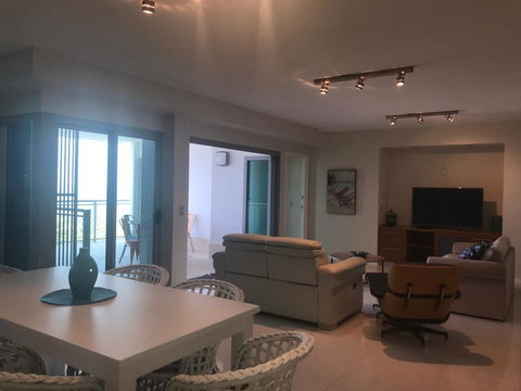Proximity Waterfront Apartments - Surfers Paradise Gold Coast 6