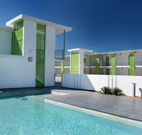 Mackay Oceanside Central Hotel - Surfers Paradise Gold Coast