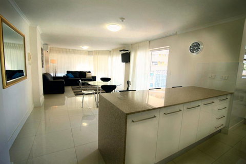 Grosvenor Beachfront Apartments Surfers Paradise - Surfers Paradise Gold Coast 3