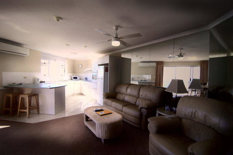 Grosvenor Beachfront Apartments Surfers Paradise - Surfers Paradise Gold Coast 9